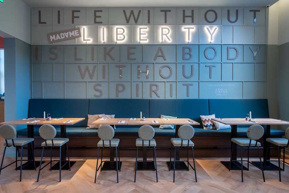 De escuela femenina a hotel moderno y rebelde. The Rebyl en Nijmegen