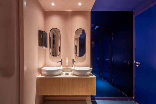 De escuela femenina a hotel moderno y rebelde. The Rebyl en Nijmegen