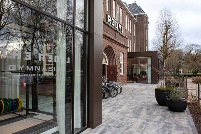 De escuela femenina a hotel moderno y rebelde. The Rebyl en Nijmegen