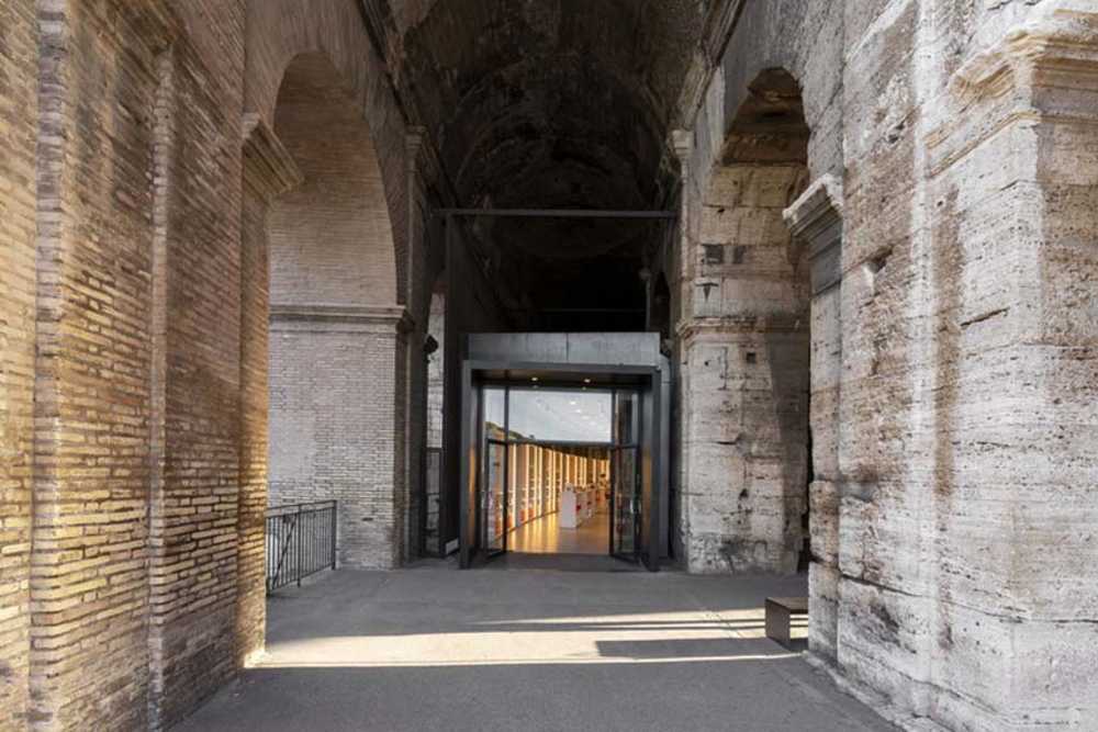 Deux librairies Electa au Colisée: fiction et architecture immortelle