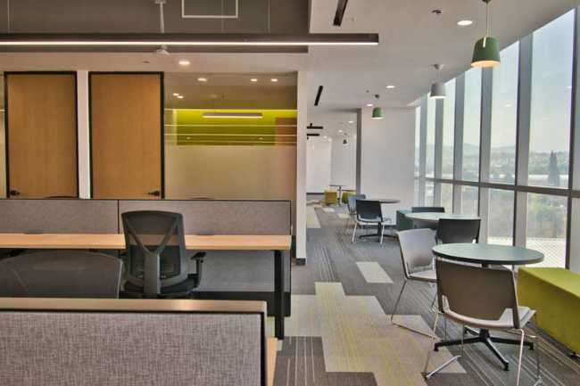 Luz y espacio en movimiento: la nueva cara de las oficinas CIE CREA.