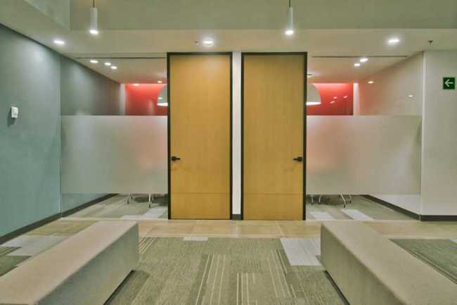 Luz y espacio en movimiento: la nueva cara de las oficinas CIE CREA.