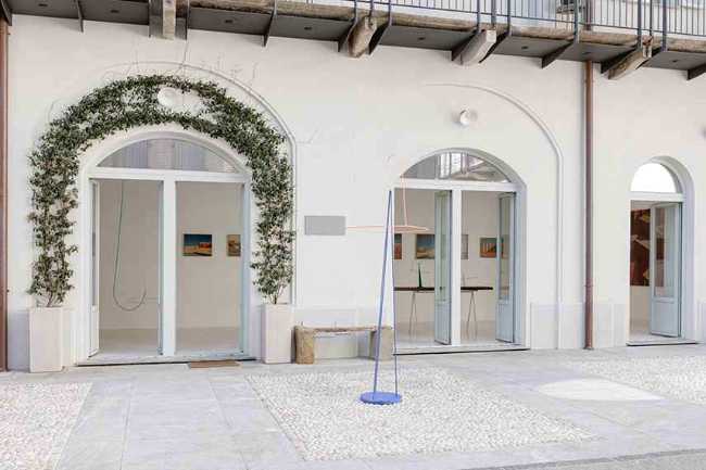 Arquitectura y sueño: el universo suspendido de Ramón Enrich en Milán.