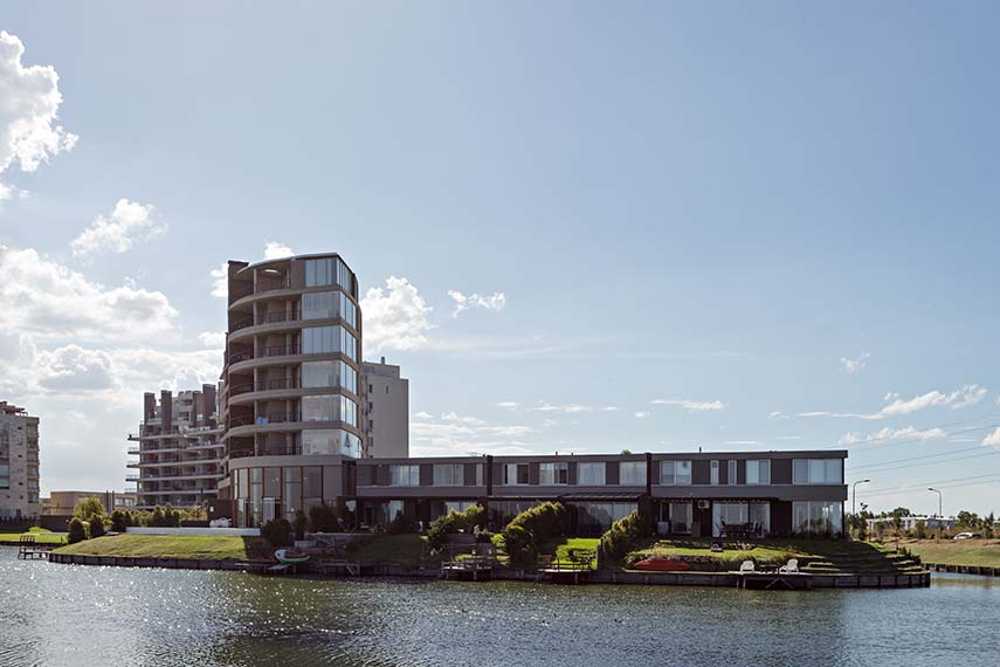 Complexe résidentiel La Mansa. L'architecture répond à l'environnement