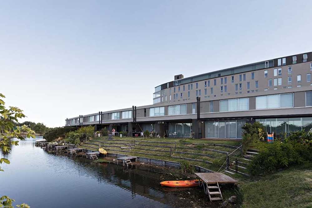 Complexe résidentiel La Mansa. L'architecture répond à l'environnement