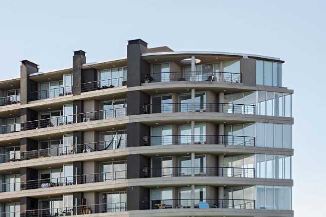 Complexe résidentiel La Mansa. L'architecture répond à l'environnement