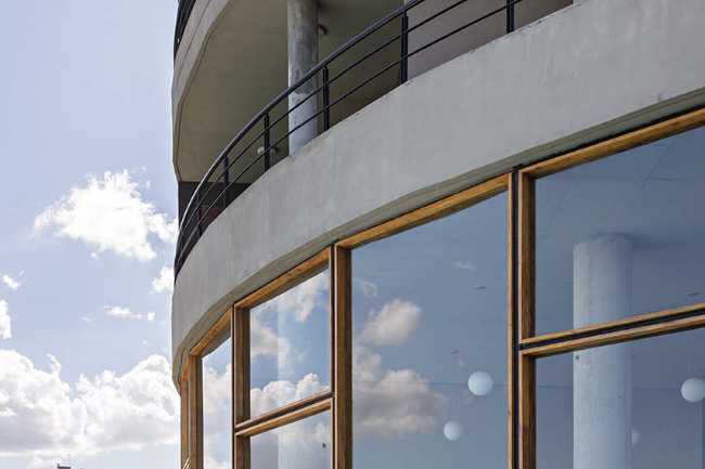 Complexe résidentiel La Mansa. L'architecture répond à l'environnement