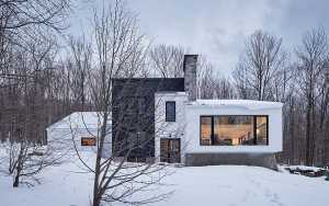 No demoler, sino revitalizar: el chalet Ash Tree House en Quebec