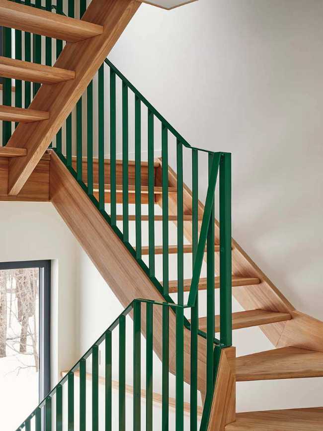 Non demolire ma rivitalizzare: lo chalet Ash Tree House nel Quebec