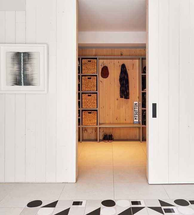 Non demolire ma rivitalizzare: lo chalet Ash Tree House nel Quebec