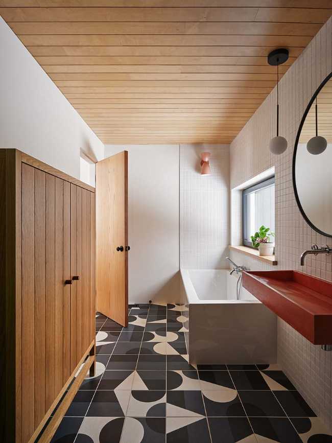 Non demolire ma rivitalizzare: lo chalet Ash Tree House nel Quebec