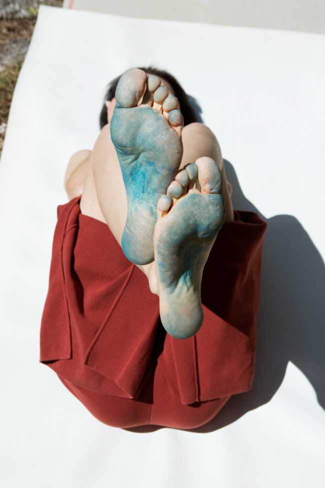 This Body Made of Stardust: el cuerpo frágil y poderoso de Viviane Sassen