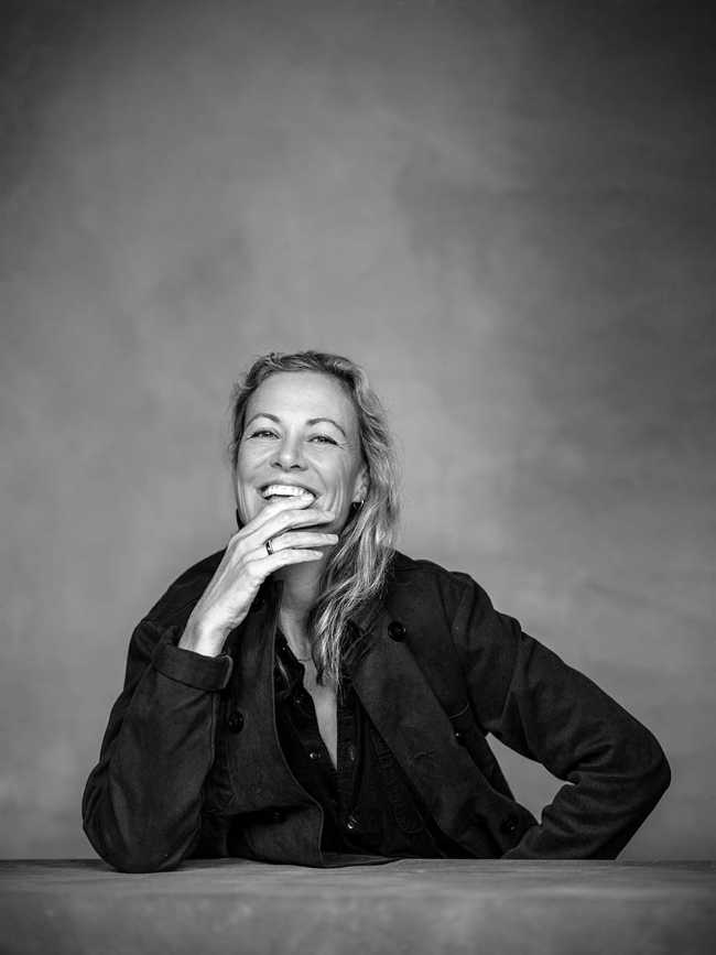 This Body Made of Stardust: le corps fragile et puissant de Viviane Sassen