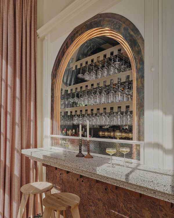 Hotel Rumour, where nothing is as it seems