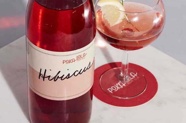 Irriverente brand design del Poka Lola social club a Denver