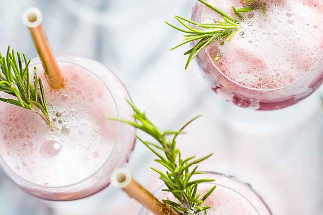 Irriverente brand design del Poka Lola social club a Denver