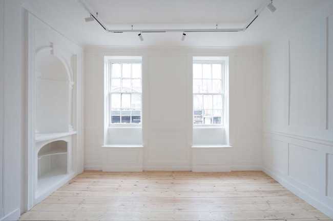 Restauración de la antigua The Clerk's House para la galería de arte Emalin