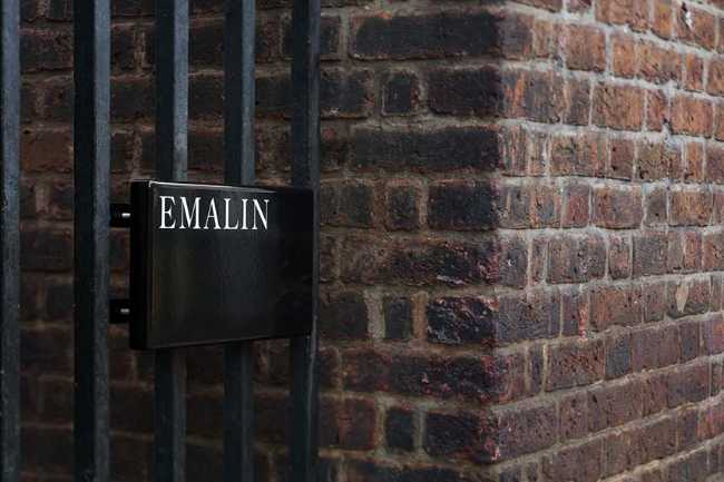 Restauración de la antigua The Clerk's House para la galería de arte Emalin