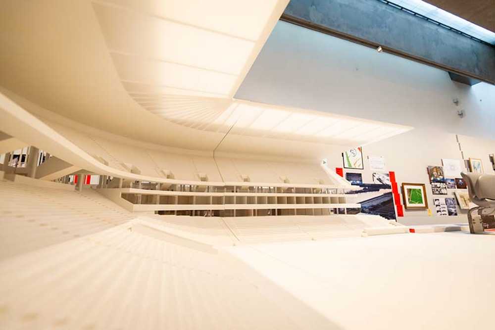 Stades. Architecture et mythe : quand le sport devient récit collectif.