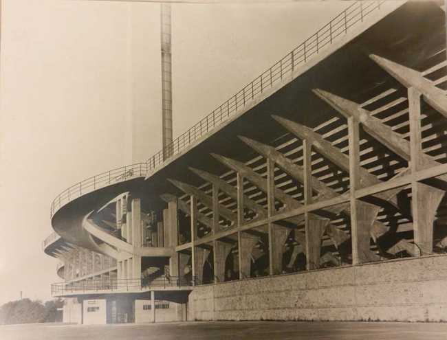 Stades. Architecture et mythe : quand le sport devient récit collectif.