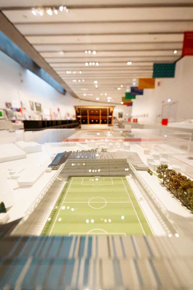 Stades. Architecture et mythe : quand le sport devient récit collectif.