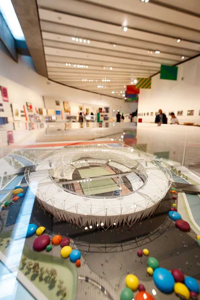 Stades. Architecture et mythe : quand le sport devient récit collectif.Stades. Architecture et mythe : quand le sport devient récit collectif.