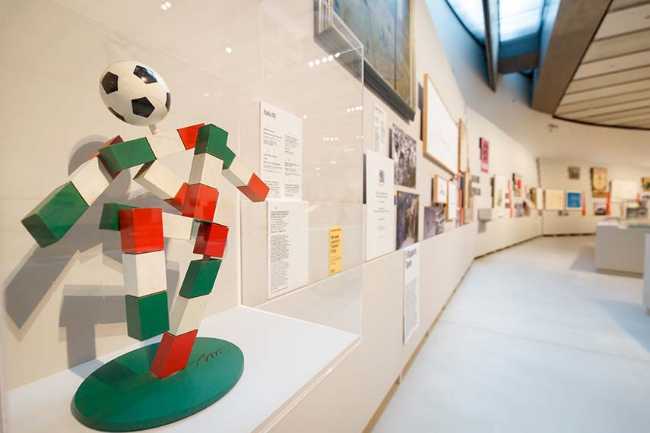 Stades. Architecture et mythe : quand le sport devient récit collectif.