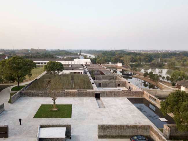 The Brick Wall | Tsingpu Yangzhou Retreat: hotel boutique