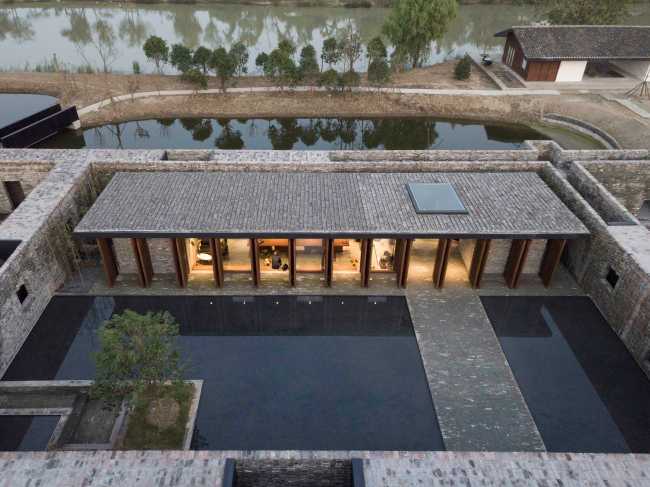 The Brick Wall | Tsingpu Yangzhou Retreat: hotel boutique