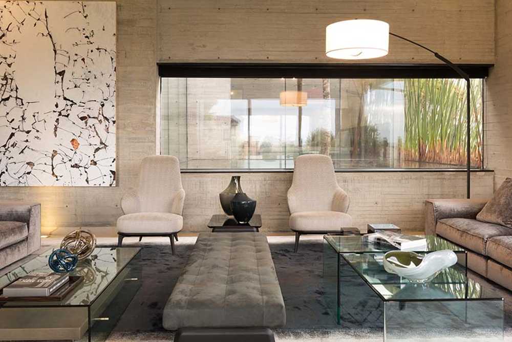 Between light and nature: the essential elegance of Encinos House