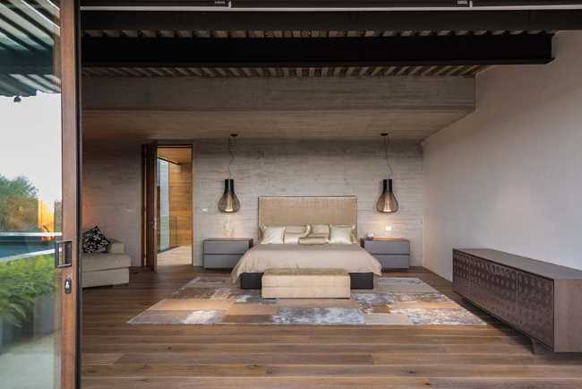 Between light and nature: the essential elegance of Encinos House