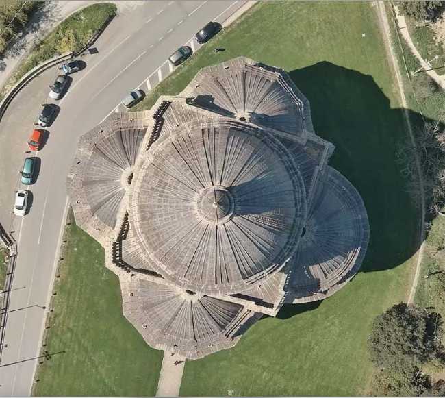Una strada tra terra e cielo: Todi riscopre la sua bellezza