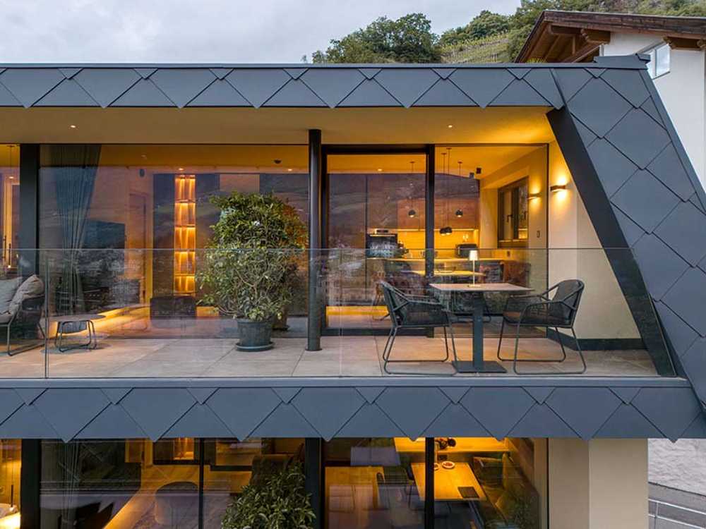 Panoramas alpins et lignes contemporaines