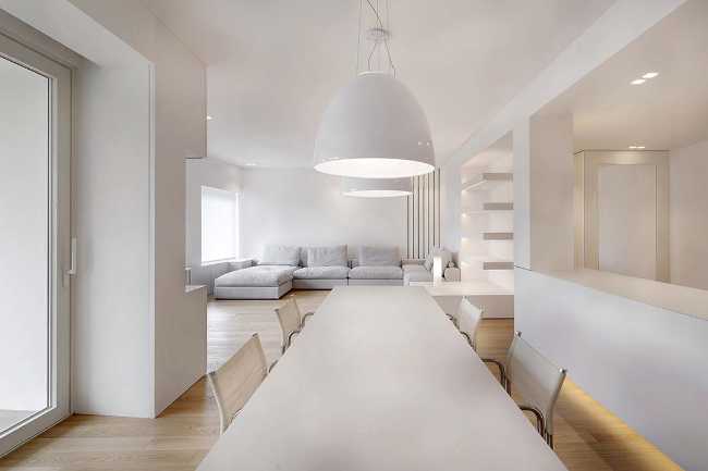 Blanc sublime et continuité spatiale: appartement Galleria Cavour