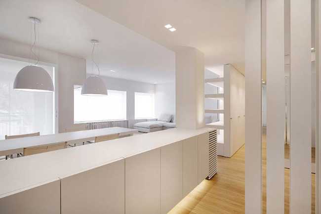 Blanc sublime et continuité spatiale: appartement Galleria Cavour