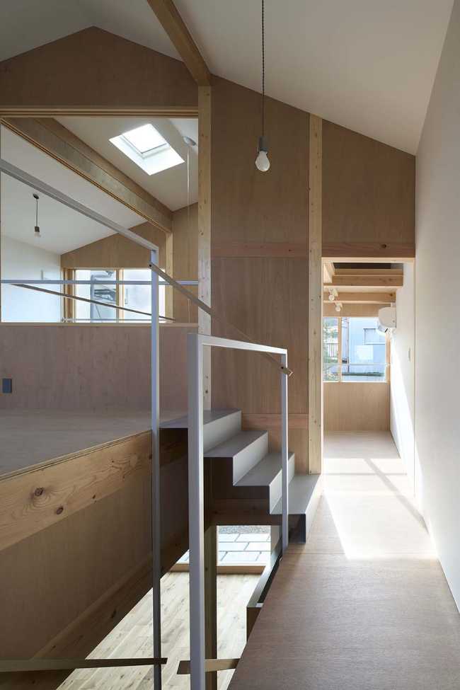 Japanese tradition and contemporary fluidity. House in Hanazono