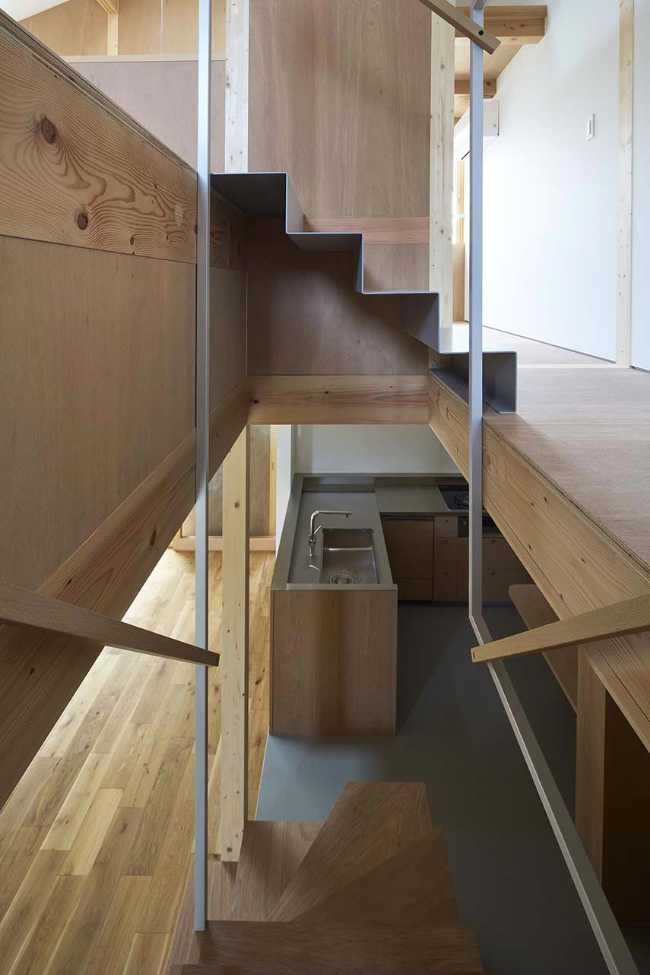 Japanese tradition and contemporary fluidity. House in Hanazono