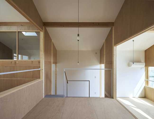 Japanese tradition and contemporary fluidity. House in Hanazono