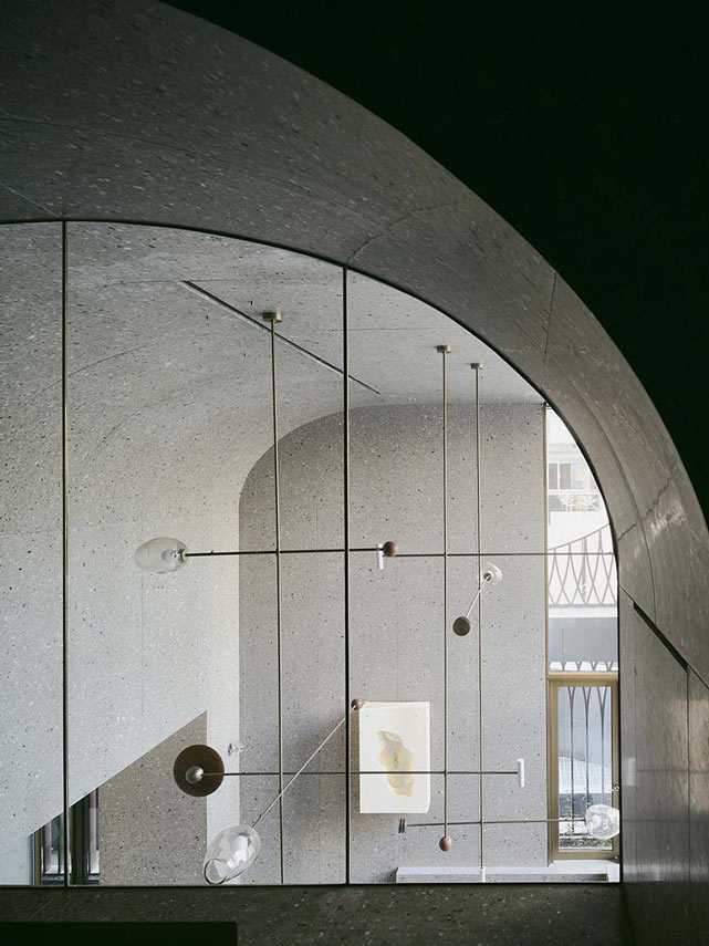 Residential building in Zhishan: archetypal forms and precious materials