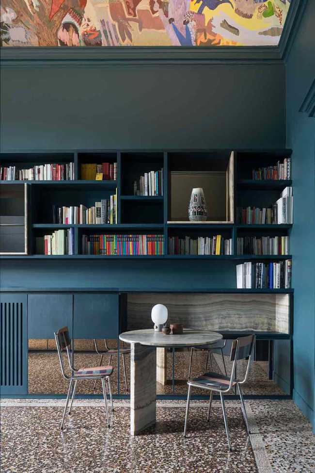 Apartamento SL, los detalles de la restauración de lujo en un edificio protegido.