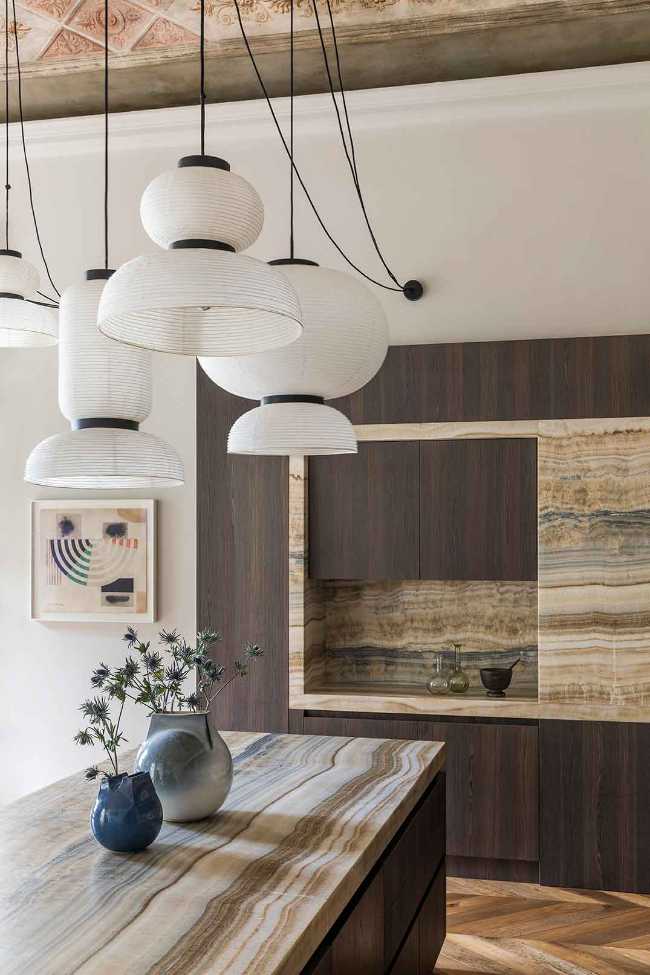 Apartamento SL, los detalles de la restauración de lujo en un edificio protegido.