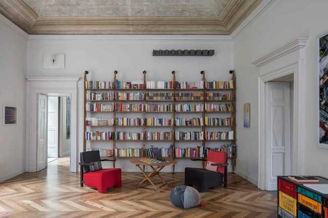 Apartamento SL, los detalles de la restauración de lujo en un edificio protegido.