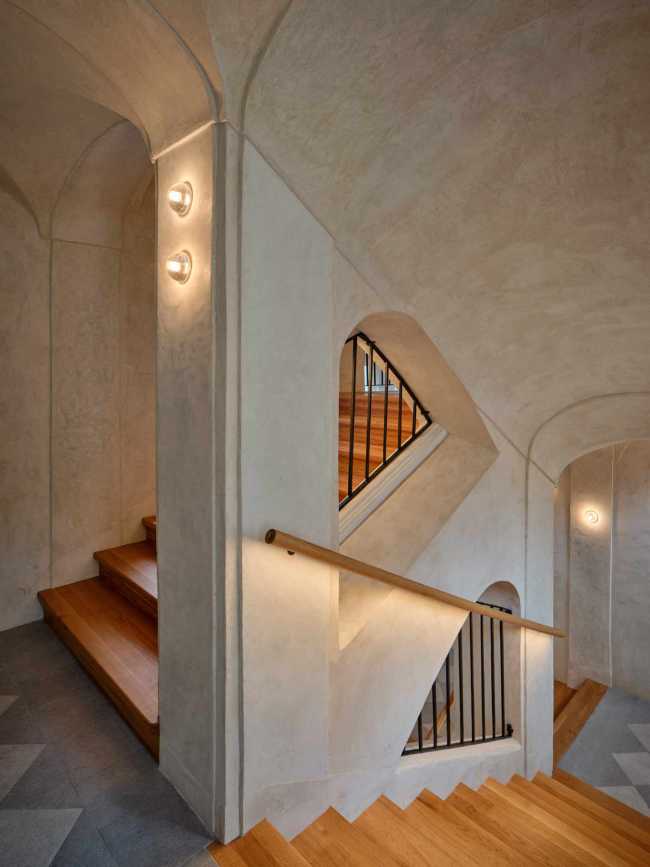 Cenicienta en Praga, el renacimiento de Seventh House en el corazón de Praga.