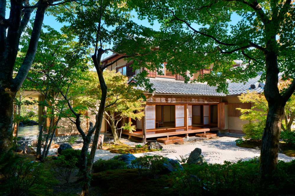 HOGAN: harmony between Zen gardens and timeless architecture