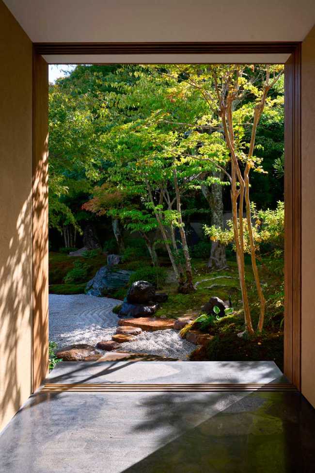 HOGAN: harmony between Zen gardens and timeless architecture