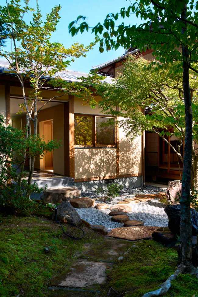 HOGAN: harmony between Zen gardens and timeless architecture