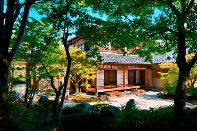 HOGAN: harmony between Zen gardens and timeless architecture