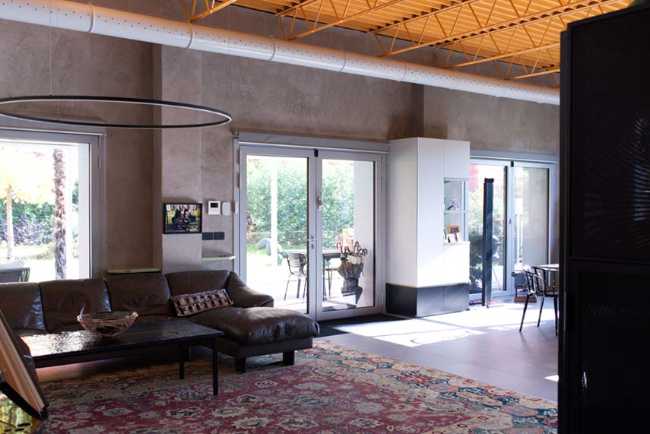 Loft ex-carrocería: una desafiante reconversión estética y funcional