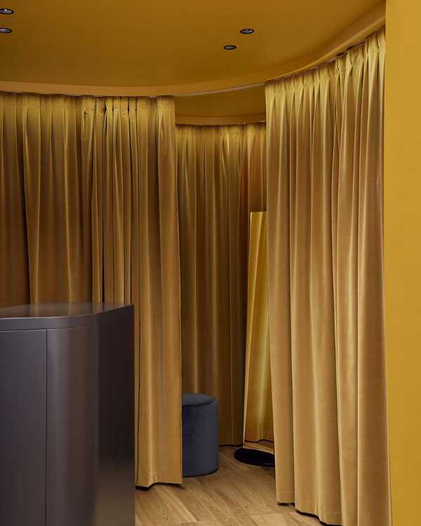 Light, matter, identity: the new boutique Safira Milano