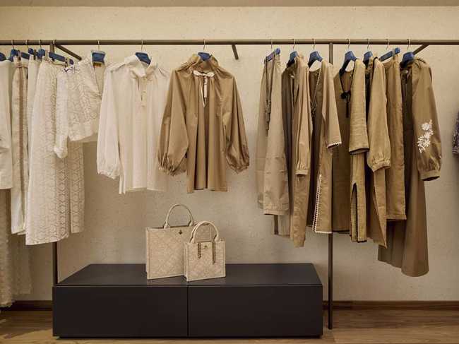 Light, matter, identity: the new boutique Safira Milano